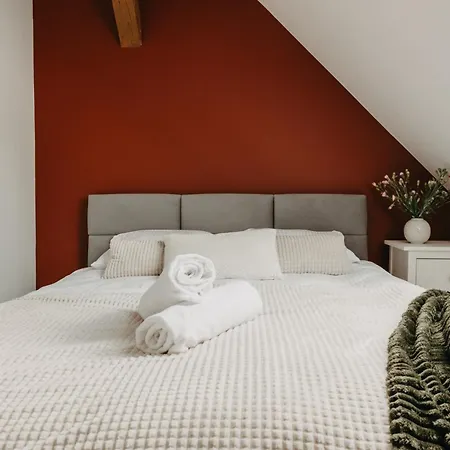 Apartmán Uniwersytecka 27 - Przestronny Na Wroclawskiej Starowce - 3 Sypialnie, Sauna, Billard - - Fair