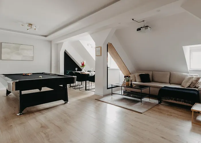 Uniwersytecka 27 - Przestronny Na Wroclawskiej Starowce - 3 Sypialnie, Sauna, Billard - - Fair