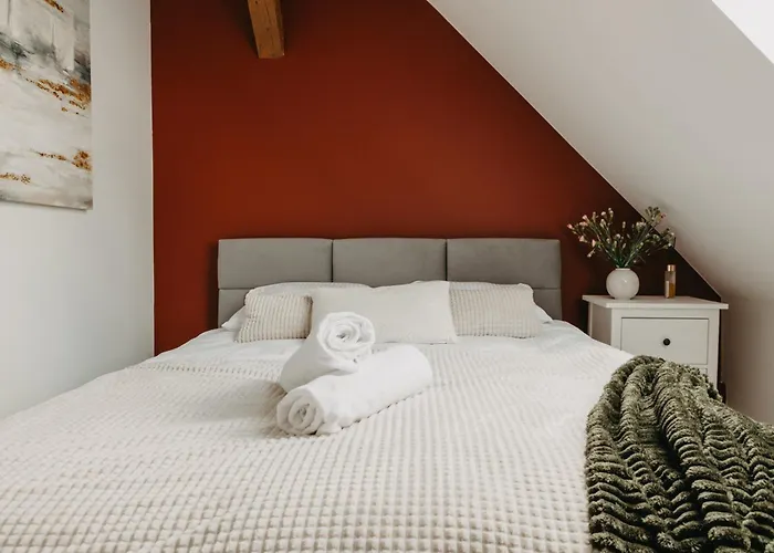 Apartman Uniwersytecka 27 - Przestronny Na Wroclawskiej Starowce - 3 Sypialnie, Sauna, Billard - - Fair